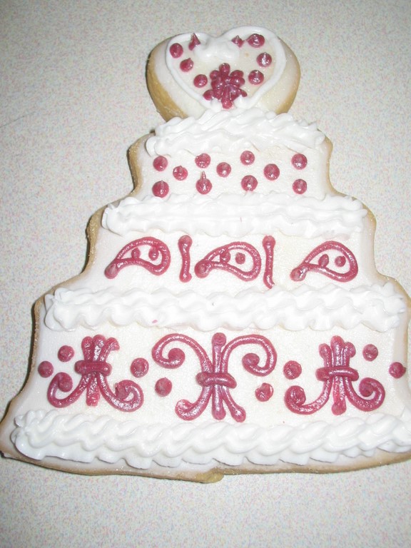 WEDDING CAKE WHITE & MAROON - Click Image to Close